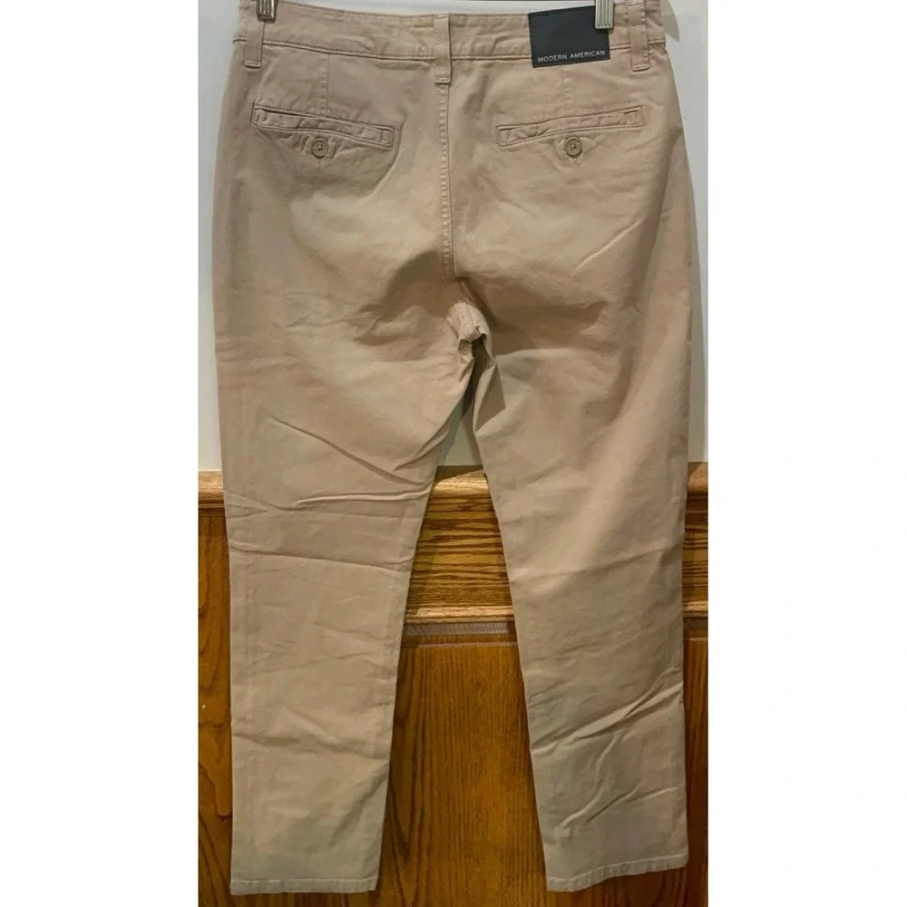 NEW Men's Modern American weekender dark khaki pants size 32 by 32.